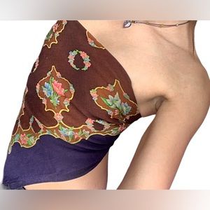 one size brown floral patterned Bandana top